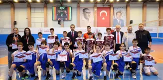 Nevşehir'de Okul Sporları Voleybol Küçükler Grup Müsabakaları Tamamlandı