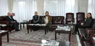 Erzurum Ak Parti Milletvekili Fatma Öncü ve Ak Parti Kadın Kolları Başkanı Beyza Saltuk Başçı, Atatürk Üniversitesi Rektörü Prof. Dr. Ömer Çomaklı'yı ziyaret etti