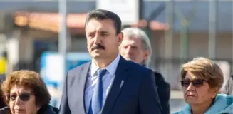 Adil Kırgöz kimdir? CHP İzmir Dikili Belediye Başkan Adayı Adil Kırgöz kaç yaşında, nereli?