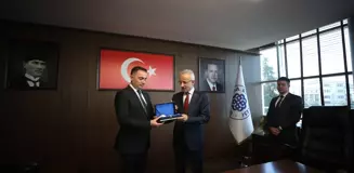 Ulaştırma Bakanı Biga Belediyesini Ziyaret Etti