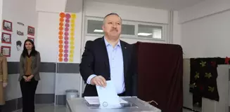 Nevşehir Valisi ve AK Parti Milletvekilleri Oy Kullandı