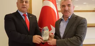 Bem-Bir-Sen Samsun Şube Başkanı Savaş Gayretli, Havza Belediye Başkanı Sebahattin Özdemir'i ziyaret etti