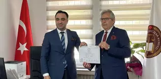 CHP'den Bandırma Belediye Başkanlığına seçilen Dursun Mirza göreve başladı