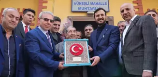 İstanbul'un en yaşlı muhtarı görevini devretti