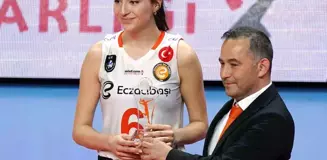 Beşiktaş Kadın Voleybol Takımı Milli Oyuncu Salih Şahin ile Sözleşme İmzaladı