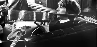 John Lennon'un kayıp gitarı bulundu, açık artırmada satılacak