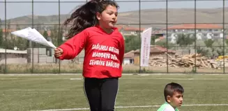 Kırıkkale'de Geleneksel Çocuk Oyunları Yarışması Başladı