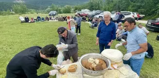 Cumhurbaşkanlığı YİK Üyesi Şahin, Karabük'te bayramlaşma etkinliğine katıldı