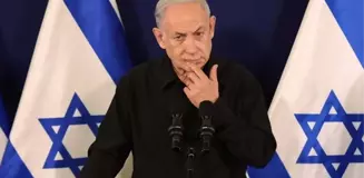 Eski İsrail Başbakanı'ndan Netanyahu'ya suçlama: İsrail'i yok etmek istiyor