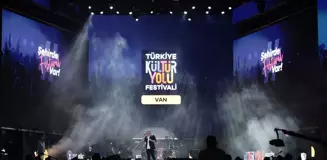 Van'da Kültür Yolu Festivali kapsamında Berdan Mardini konser verdi