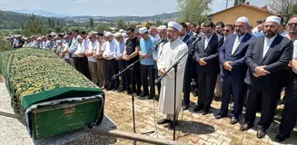 Diyanet İşleri Başkanı Ali Erbaş, özel kalem müdürünün dedesinin cenaze namazını kıldırdı