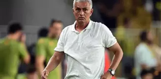 Mourinho'dan herkesi şaşırtan tercihler! Fenerbahçe'nin Lugano maçı kadrosu belli oldu