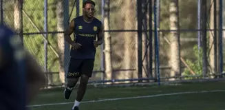 MKE Ankaragücü'nde Jamaikalı futbolcu Renaldo Cephas antrenmana çıktı