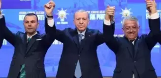 İki milletvekilinin AK Parti'ye geçmesi ile Meclis'teki sandalye dağılımı değişti