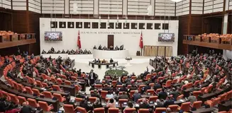 AK Parti ve CHP'nin transferleri sonrası Meclis'te sandalye dağılımı değişti