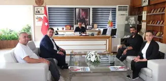 AESOB Başkanı Adlıhan Dere, Kemer Belediye Başkanı Necati Topaloğlu'nu ziyaret etti