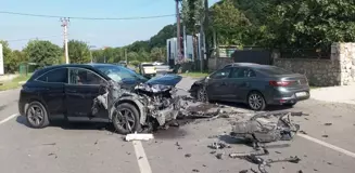 Sapanca'da otomobil ve cipin karıştığı kaza: 3 yaralı