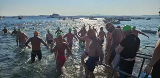 Çanakkale Boğazı'nda Wilusa Yüzme Yarışı düzenlendi