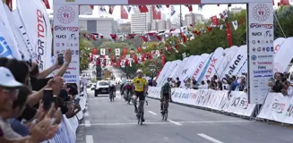 Kurtuluş Yolu Bisiklet Turu'nda Belçikalı sporcunun zaferi