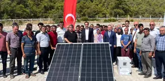 Mersin'de Hayvan Yetiştiricilerine Taşınabilir Güneş Enerjisi Paneli Dağıtıldı