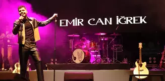 Emir Can İğrek Tekirdağ'da Konser Verdi