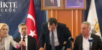 AK Parti Genel Başkan Yardımcısı Fatih Şahin Hastaneye Kaldırıldı