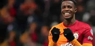 Galatasaray'dan kaçarak giden Zaha, yeni takımında kadro dışı kaldı