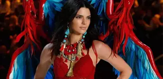 Victoria's Secret Fashion Show'da Kendall Jenner var mı?