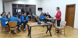 Pazaryeri Spor Kulübü'nde Amatör Futbol Sezonu İçin Bilgilendirme Semineri