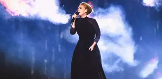 Adele, Kulak Enfeksiyonu Nedeniyle Kısmi İşitme Kaybı Yaşadığını Açıkladı