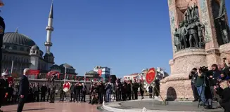 Cumhuriyet'in 101. Yıl Dönümü Taksim'de Kutlandı