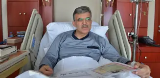 Her bayram aynı şeyi yapıyor! Herkes Abdullah Gül'ün 29 Ekim paylaşımındaki detaya takıldı