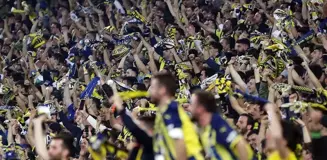 Taraftarın ismini unuttuğu futbolcu Fenerbahçe'den ayrılıyor