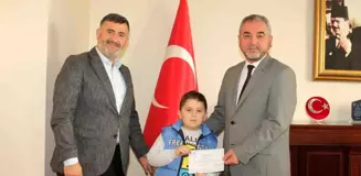 Minik Alparslan'dan Hayırseverlik Örneği