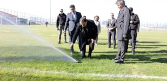 Kütahya Valisi Musa Işın, Yoncalı Spor Tesisleri'ni Ziyaret Etti