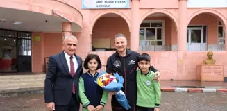 Türkiye'nin İlk Astronotu Alper Gezeravcı, Bitlis'te Öğrencilerle Buluştu