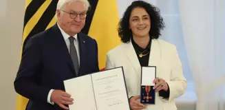 Almanya Cumhurbaşkanı Steinmeier, Spor Gönüllülerine Liyakat Nişanı Verdi