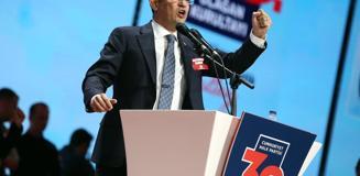 CHP'li delegeden itiraf geldi: Kurultayda Özgür Özel'e oy karşılığında 600 bin lira teklif edildi
