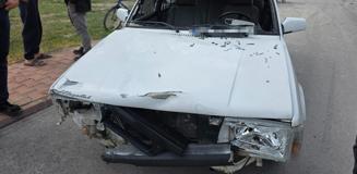 Elektrikli motosikletle otomobil çarpıştı: Sürücünün gözü çıktı
