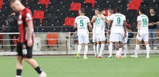 Alanyaspor'dan hayati 3 puan! Küme düşme hattı cadı kazanına döndü