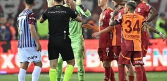 O pozisyonda ne konuşuldu? Süper Lig'de 35. haftanın VAR kayıtları açıklandı!