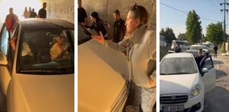 Birbirine yol vermeyen inatçı sürücüler trafiği kilitledi