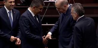 Rozet takma törenine Erdoğan'ın sorusu damga vurdu: Hangi partiden, nereden geldi?
