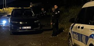 3 kişiyi sokakta tüfekle vurdu