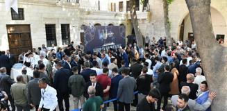Şanlıurfa'da bayram coşkusu: Bayramlaşma törenine çok sayıda kişi katıldı