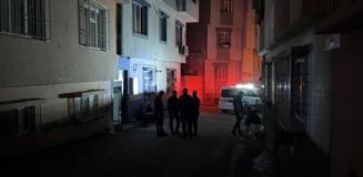 Evin kilitli odasında anne ve kızının cansız bedeni bulundu