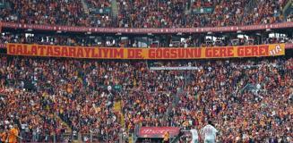 Aslan transfer şova devam ediyor! Taraftarın sevgilisi de geri dönüyor