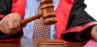 Yargıtay, eşine 'çok yiyorsun' diyen adam ile sürekli misafir çağıran kadını eşit kusurlu buldu