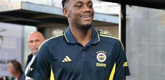 Jhon Duran Fenerbahçe'de şimdiden fırtına estirdi