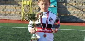 10 yaşında geldiği Beşiktaş'a veda ediyor
